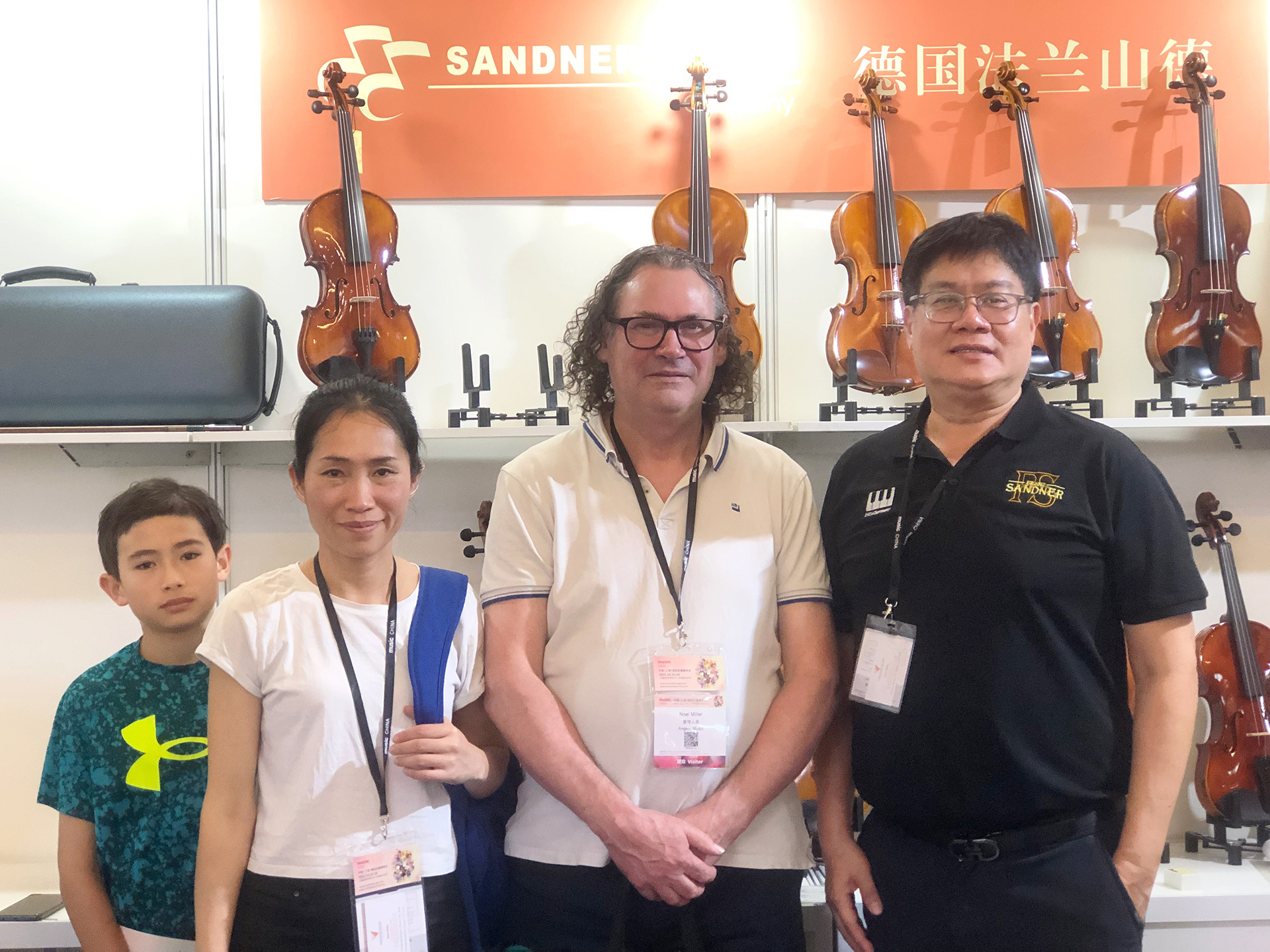 1761795040466581.jpg 澳洲客户.jpg